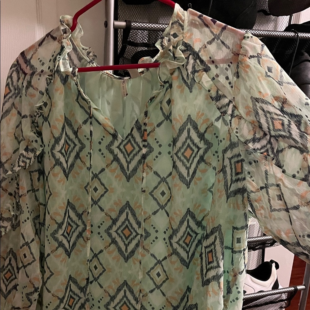 Geometric Print Ruffle Blouse - Picture 2 of 3